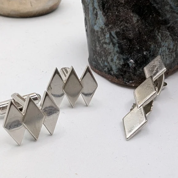 Vintage Hickok cufflinks and tie clip set. Made in USA - Picture 1 of 4